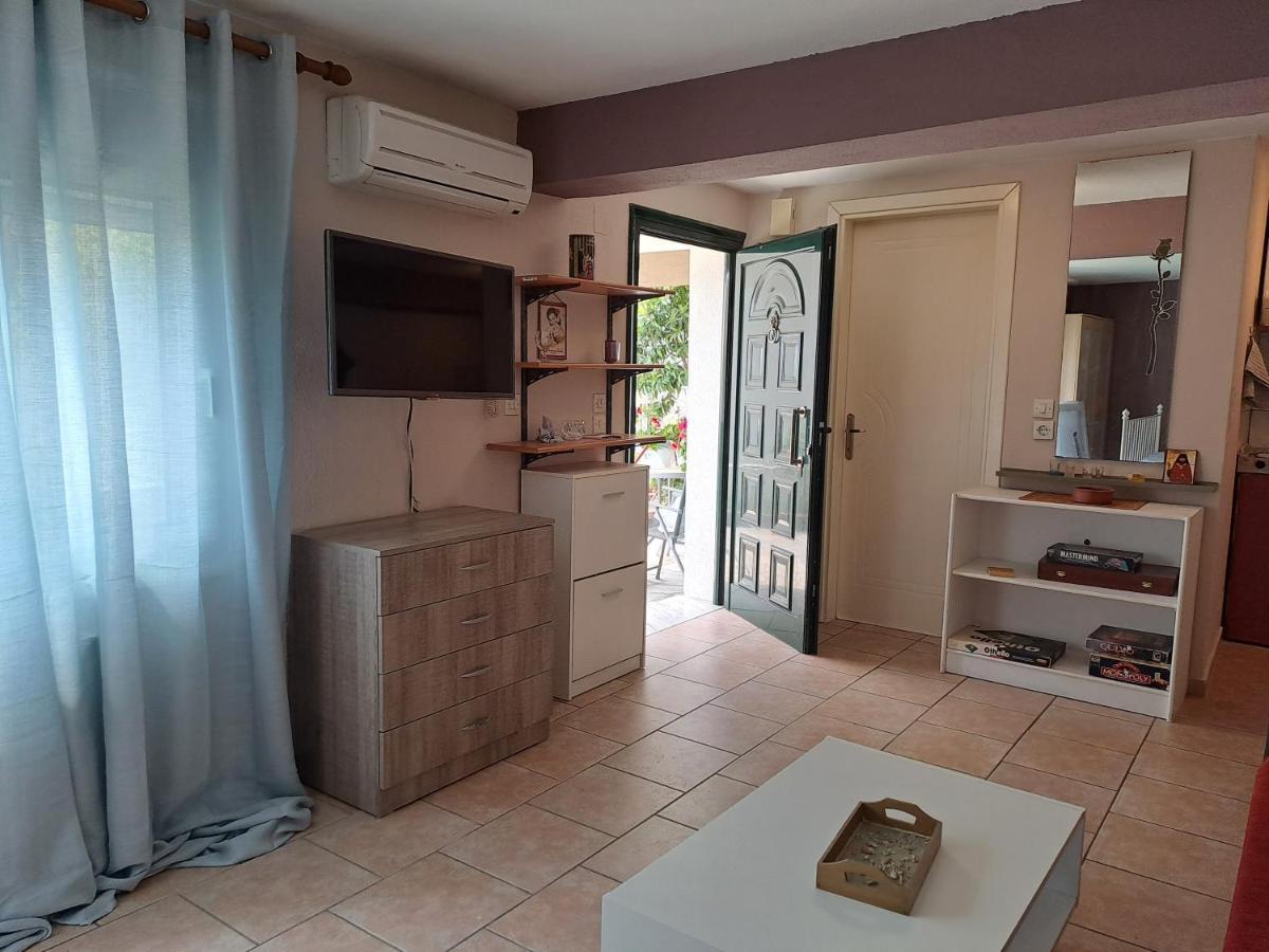 Secret Garden Apartment Kavala Exterior photo